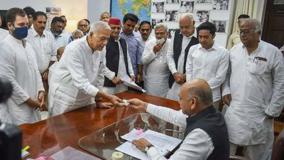 Presidential election: Yashwant Sinha gets a jolt from 8 opposition parties