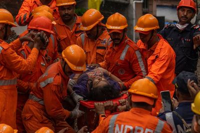 Building collapse kills 3 people in India's Mumbai city