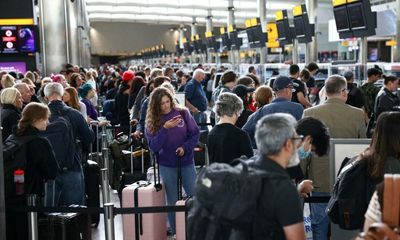 Heathrow airport ordered to cut passenger charges each year until 2026