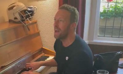 Coldplay’s Chris Martin plays impromptu song at pub post-Glastonbury