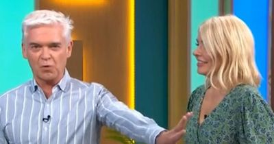 This Morning's Phillip Schofield issues warning as Holly Willoughby leaves crew concerned