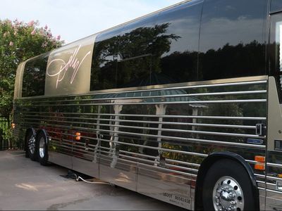 You can now stay on Dolly Parton’s tour bus - complete with hot pink décor and wig cabinet