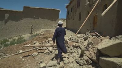 Afghans left reeling after deadly earthquake
