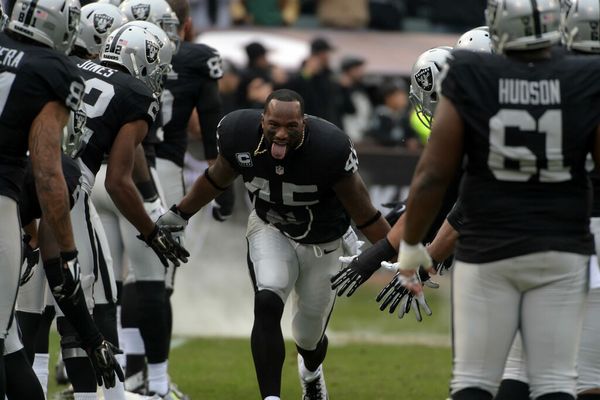 Raiders VP Marcel Reece named rising star among NFL executives