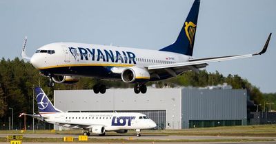 Reason for Ryanair strange flight patterns at East Midlands Airport