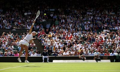Wimbledon tests plastic grass in bid to take lawn tennis global