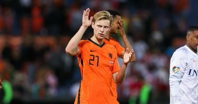 'That's crazy' - Manchester United fans react to latest Frenkie de Jong news