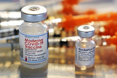 FDA advisers recommend strain update to Covid-19 boosters ahead of expected fall surge