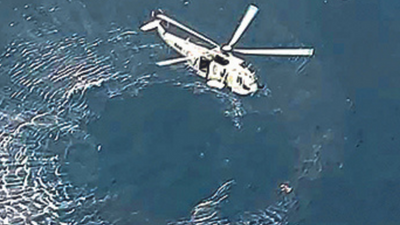 4 die as Pawan Hans helicopter headed for oil rig off Mumbai coast lands at sea, goes down