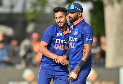Cricket: With his pace, it's difficult to hit runs, says Hardik Pandya reveals his decision to hand Umran Malik last crucial over of the match