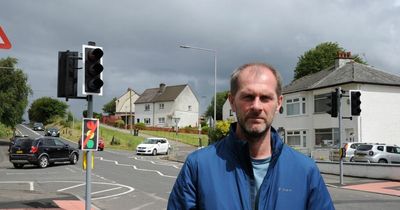 Parents fear for kids' safety on the school run as new lights installed