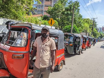 As Sri Lanka economic crisis worsens, daily wage workers struggle