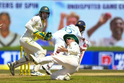 Lyon bags five as Australia bowl out Sri Lanka for 212 in 1st Test