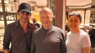 Mahesh Babu, his wife meet Bill Gates in New York