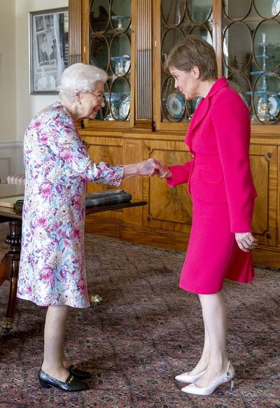 Sturgeon meets Queen a day after announcing indyref2 plans