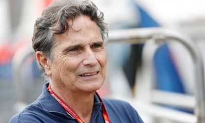 Nelson Piquet denies using racial slur but apologises to Lewis Hamilton