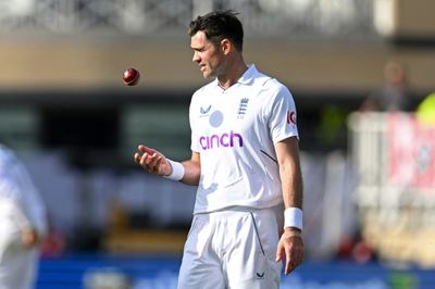 England's Anderson hopes to recover for India Test