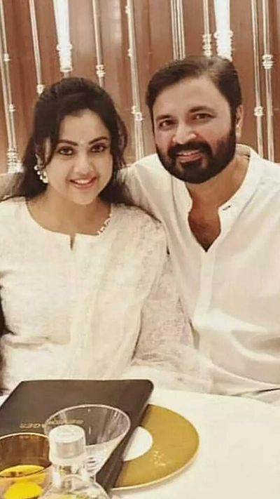Meena's memorable pictures with husband Vidyasagar