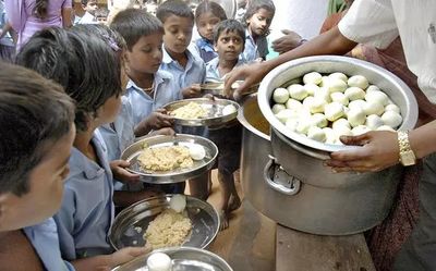 Plan to give eggs, bananas, groundnut chikki for all govt. and aided schoolchildren across Karnataka