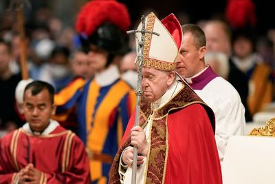 Pope urges end to ideological polemics over old Latin Mass
