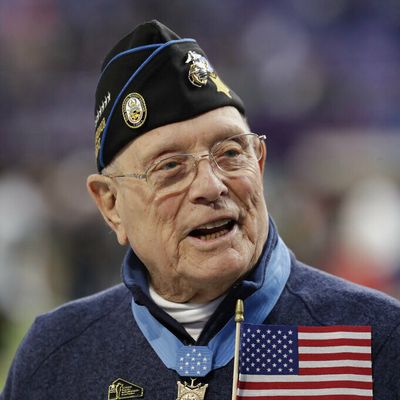 Woody Williams, the last surviving WWII Medal of Honor recipient dies at 98