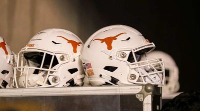 Five-Star 2023 Wide Receiver Commits to Texas