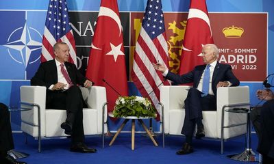Erdoğan gains from lifting Sweden and Finland Nato veto with US fighter jet promise