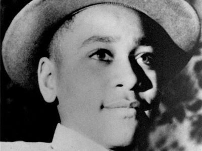 Emmett Till's family seeks the arrest of a woman after a 1955 warrant is found