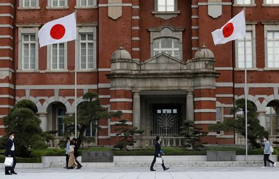Japan's capital to raise coronavirus infections alert level to 2nd-highest -FNN