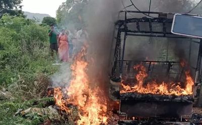 5 burnt alive, 3 critical as live wire falls on autorickshaw in Anantapur