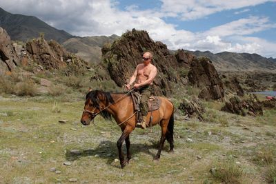 Putin: Western leaders would look 'disgusting' topless