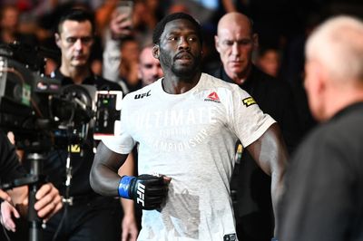 Cannonier Is Confident in an Upset of Adesanya at UFC 276