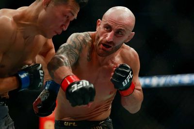 Volkanovski Sees Holloway Trilogy as Prelude to Lightweight Title