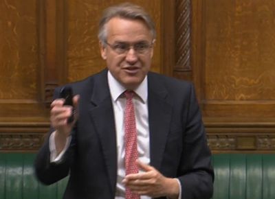 Tory MP waves Nokia phone in Commons as he ponders why school pleas ignored