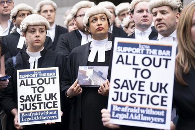 Barristers vow to continue strike action despite 15% pay increase offer