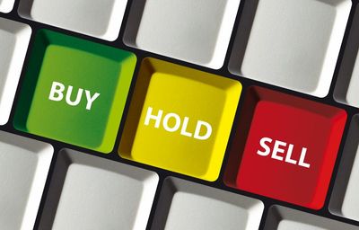 Investors Love Bayer, but the Courts Don’t – Buy, Sell, Hold?