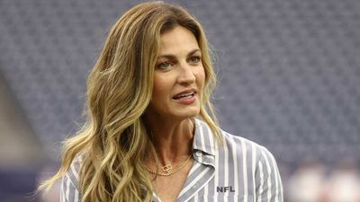Erin Andrews on New Fox Deal, Finding Out Troy Aikman Was Out and Recruiting Tom Brady