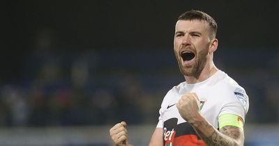 Glentoran announce contract extension for Paddy McClean