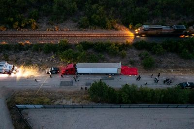 Migrants recount nightmare journeys in US-bound trucks