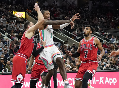 Lonnie Walker and Troy Brown, who just agreed to sign with the Lakers, are also apparently besties