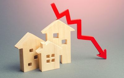 ‘Fear factor’: Property outlook sours as banks predict record price plunge