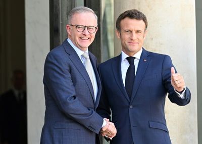 Australia PM hails 'new start' in ties with France