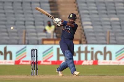 Krunal Pandya to join Warwickshire for Royal London Cup campaign