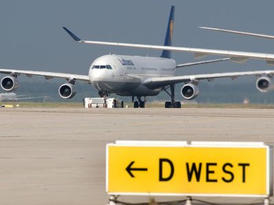 Is new Covid wave causing flight cancellations?