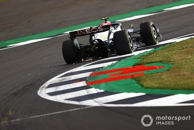 Hamilton: Mercedes made “small step forwards” despite “harsh” bouncing