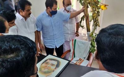 One should forgive those who attacked office, says Rahul