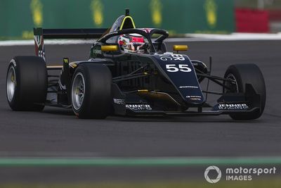 W Series Britain: Chadwick beats Kimilainen for pole at Silverstone