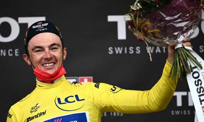 Tour de France: Lampaert in yellow as Thomas rallies after clothing error