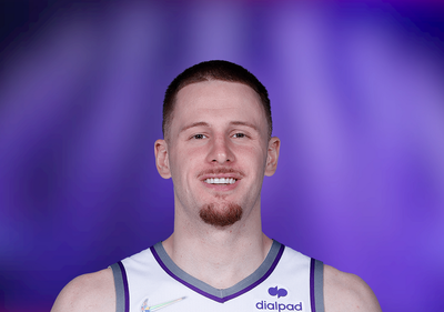 Donte DiVincenzo to Warriors