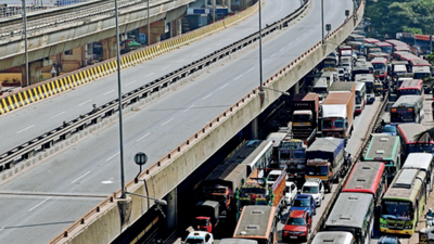 Karnataka: Experts okay with heavy vehicles on Tumakuru Road flyover; NHAI mum